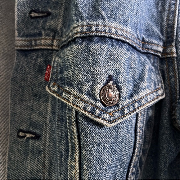 90’s Vintage Original Levi’s Denim Jacket - Picture 3 of 4